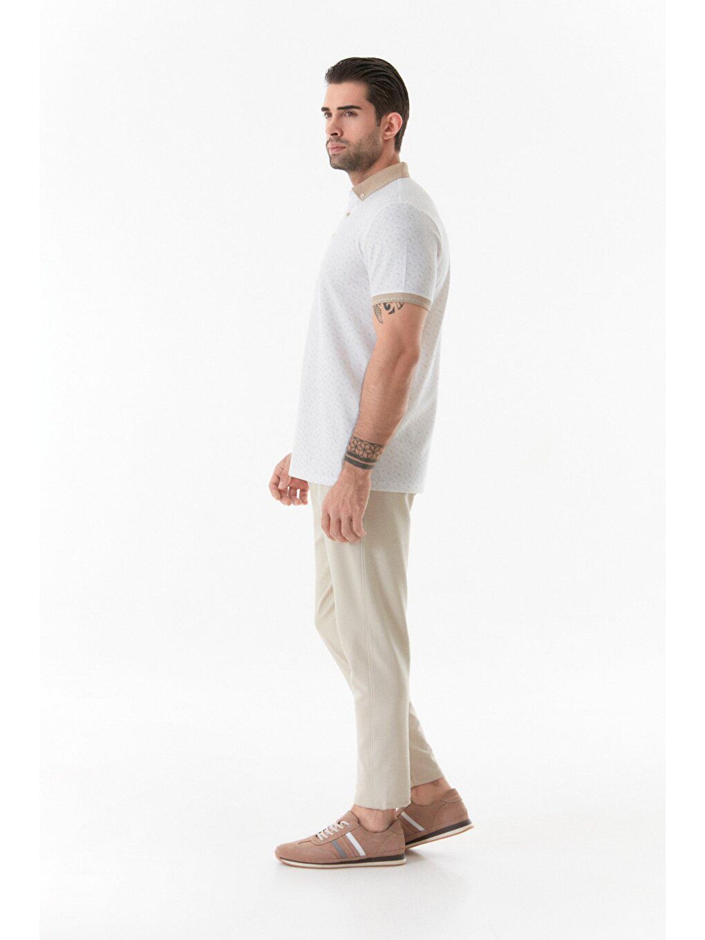 Bej Baskılı Polo Yaka Tişört-4