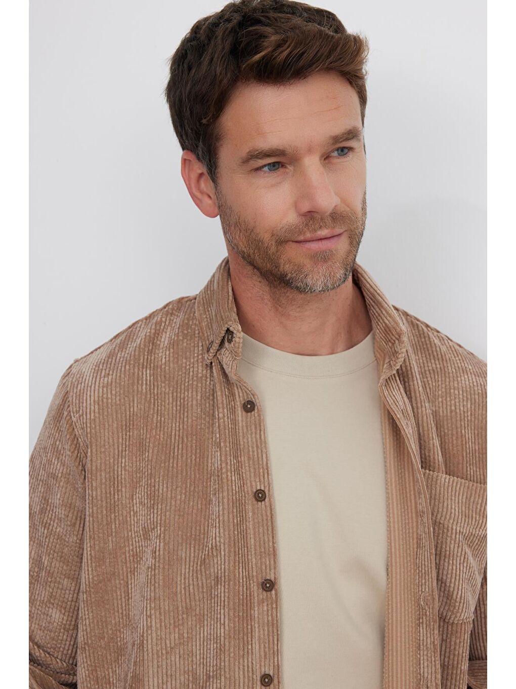 Kahverengi Erkek Regular Fit Rahat Kesim Fitilli Kadife Görünüm Düğmeli Yaka Açık Kahve Ceket Gömlek-1