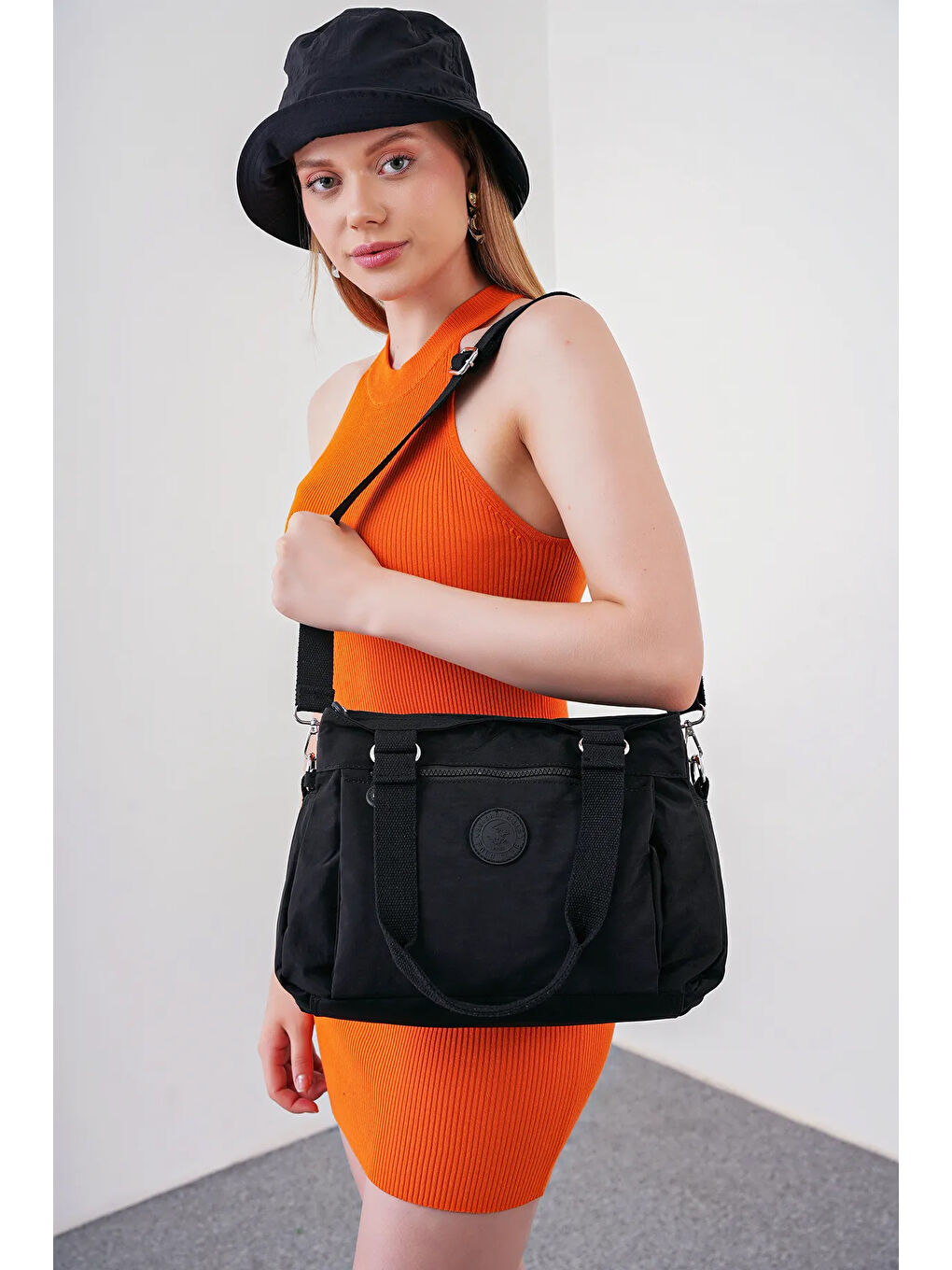 Siyah Kadın Omuz Çantası BHPC6006-4