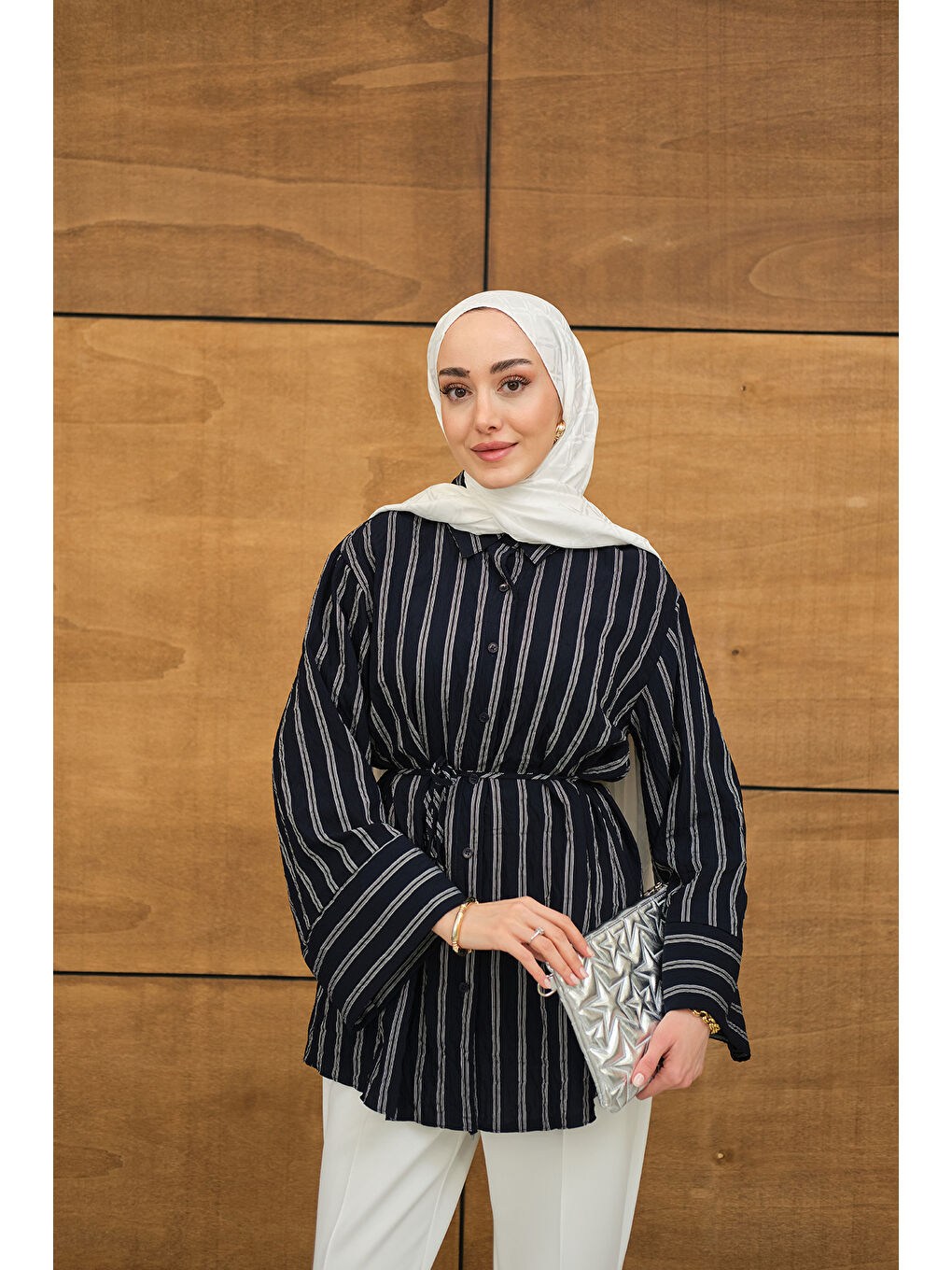 Kadın Kalın Çizgili Desenli Bel Bağlamalı Şifon Gömlek Lacivert-2