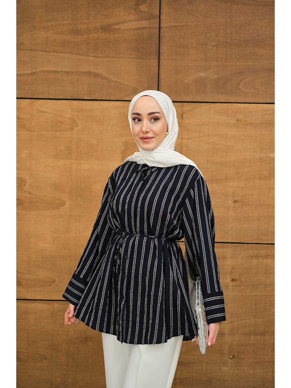 Kadın Kalın Çizgili Desenli Bel Bağlamalı Şifon Gömlek Lacivert-4