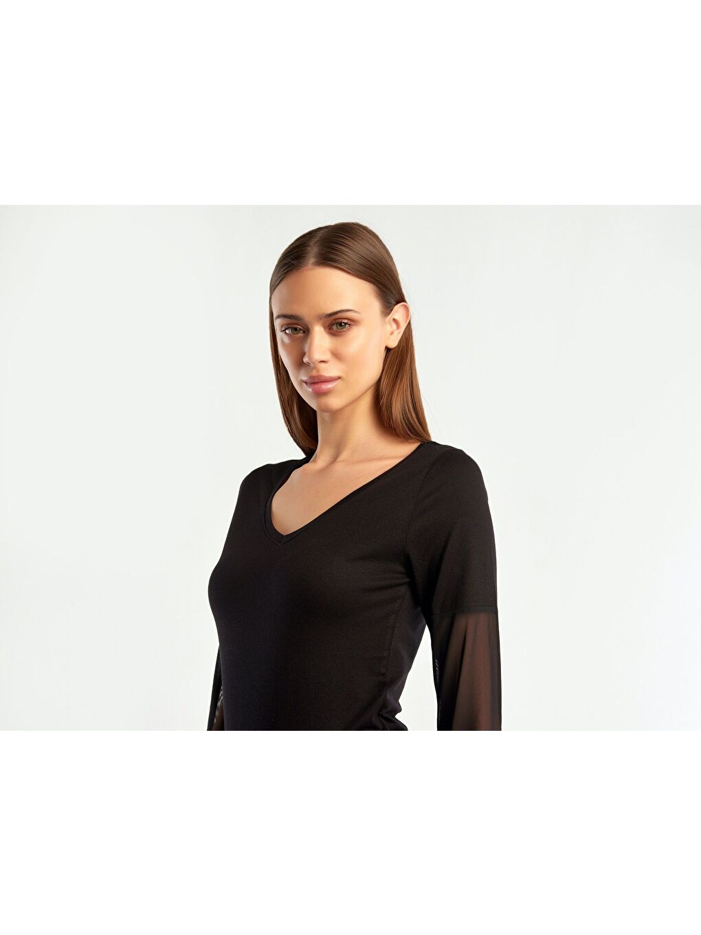 Kadın Siyah Uzun Kollu Tül Detaylı Bluz-2