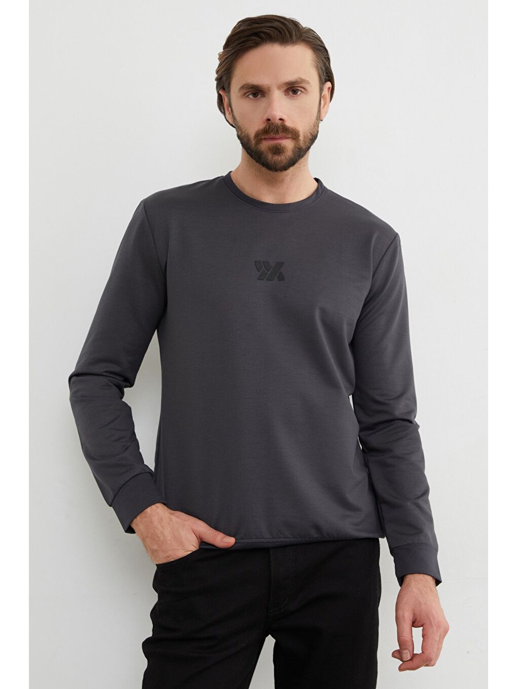 Antrasit Kabartma Baskılı Bisiklet Yaka Sweatshirt