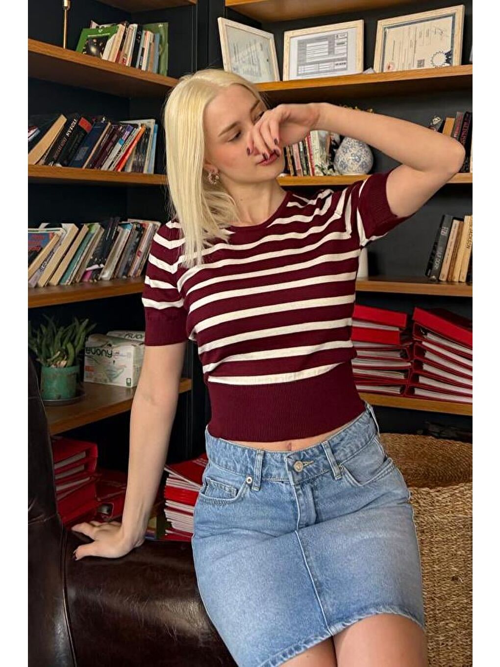 Bordo Bisiklet Yaka Çizgili Kadın T-Shirt Mg2400-4