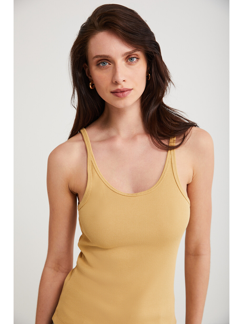 Sarı Lızeth Kadın Slim Fit Dar Kesim Oyuk Yaka İnce Askılı Basic Hardal-siyah Atlet-2