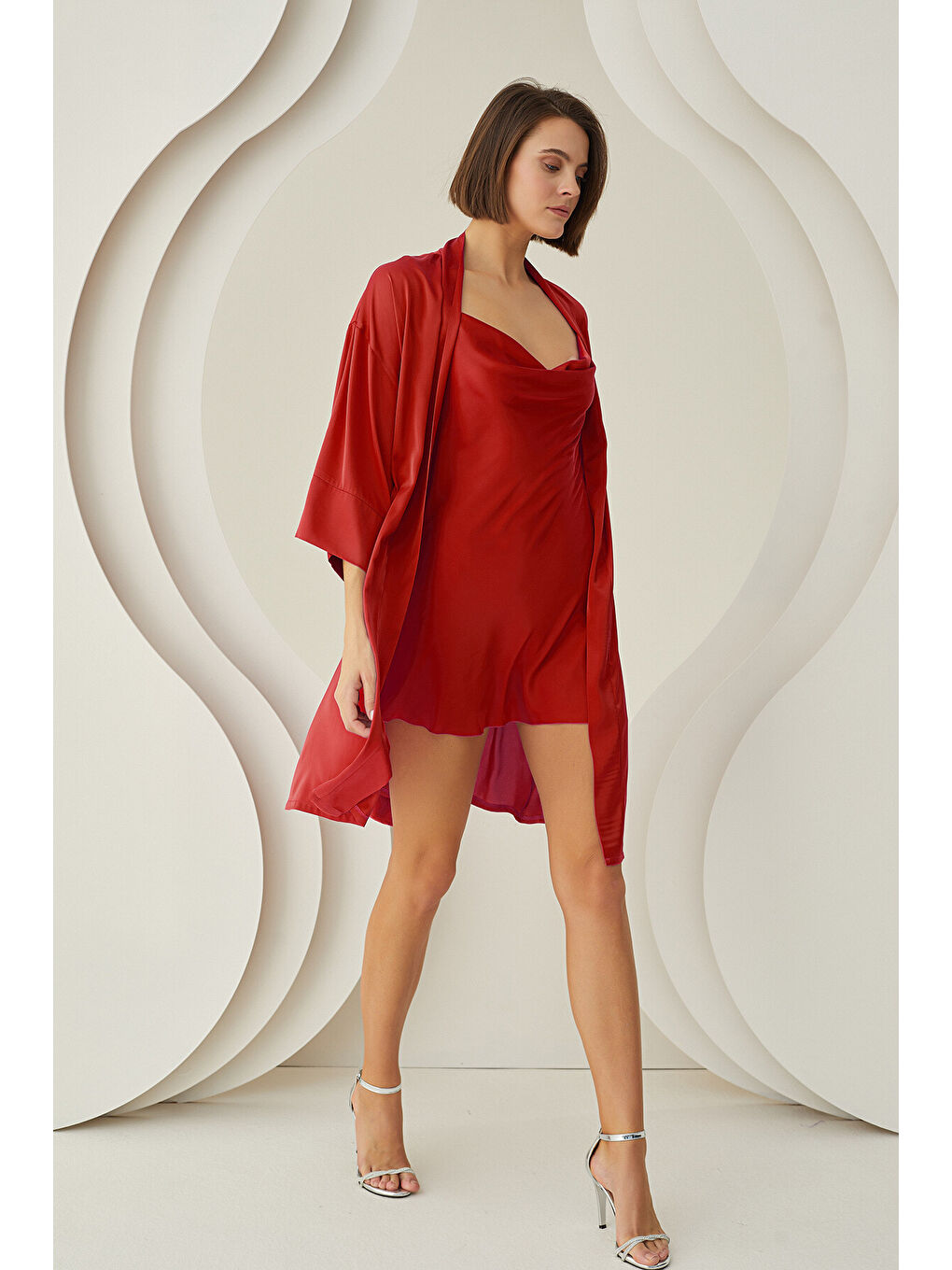 Bordo Silky Kısa Kuşaklı Tek Sabahlık