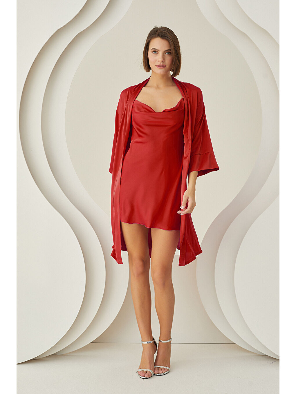 Bordo Silky Kısa Kuşaklı Tek Sabahlık-1