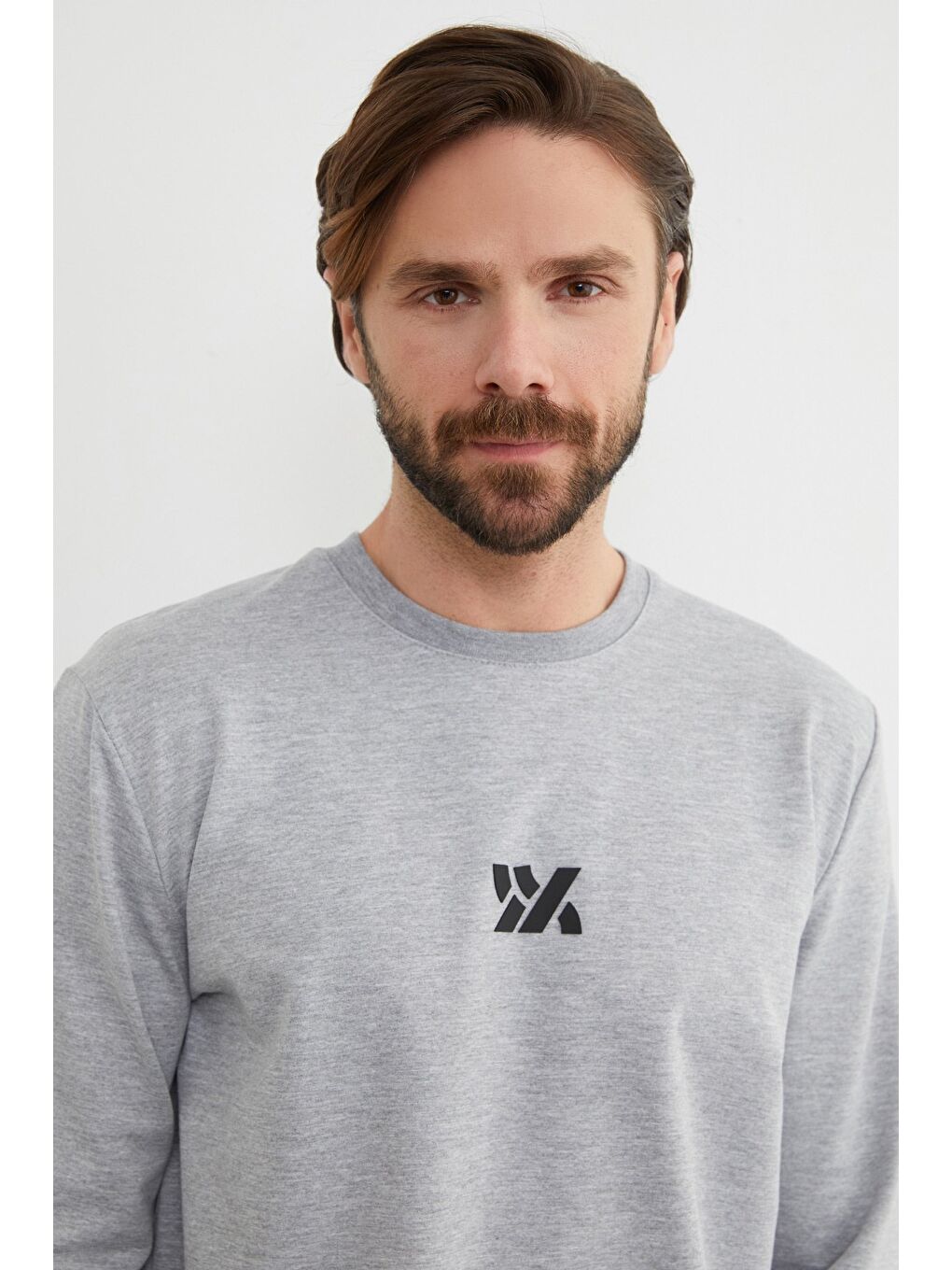 Gri Kabartma Baskılı Bisiklet Yaka Sweatshirt-4