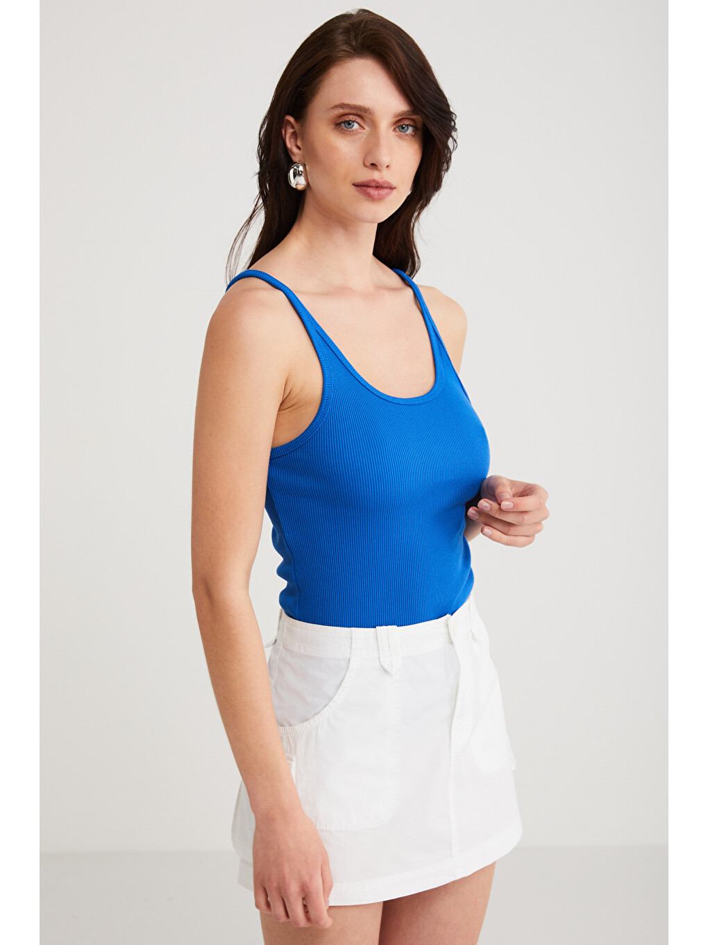Lızeth Kadın Slim Fit Dar Kesim Oyuk Yaka İnce Askılı Basic Mavi Atlet-4