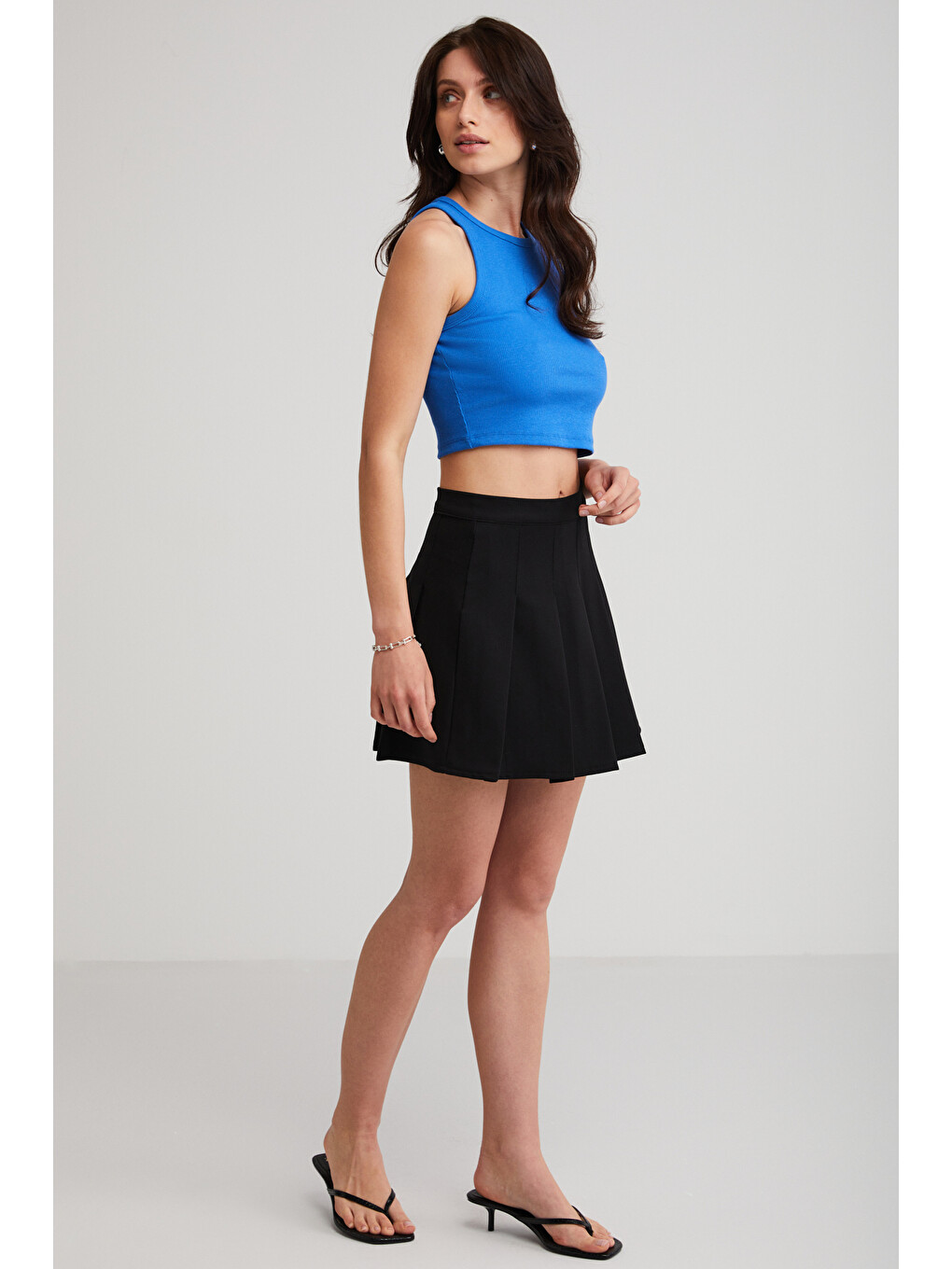 Joyce Kadın Slim Fit Dar Kalıp Sıfır Kol Bisiklet Yaka Örme Crop Mavi Atlet-3