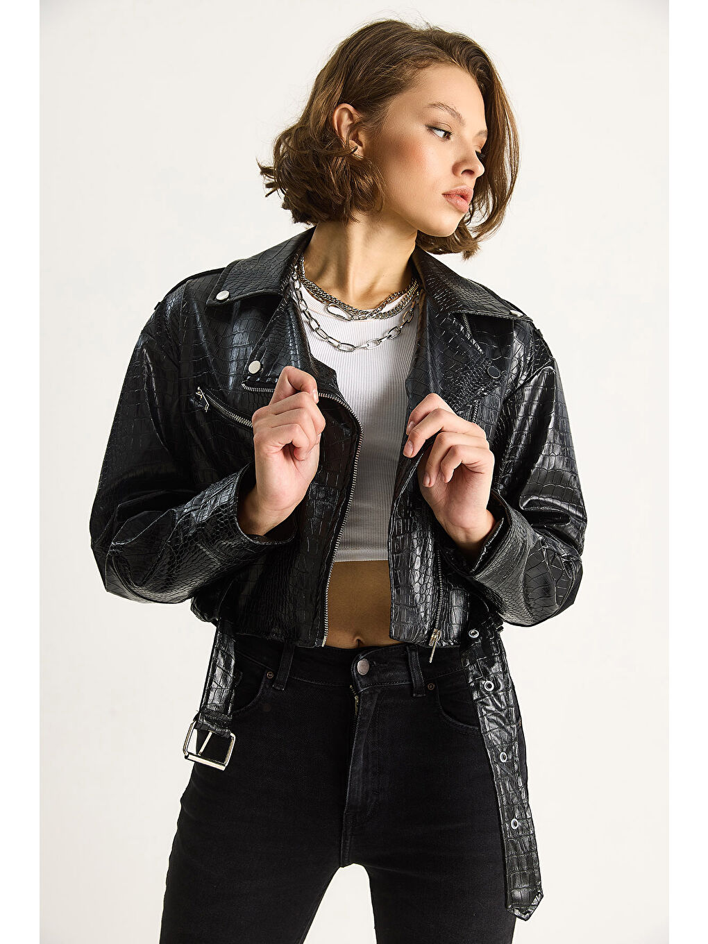 Siyah Kadın Kemerli Krokodil Crop Suni Deri Ceket-2