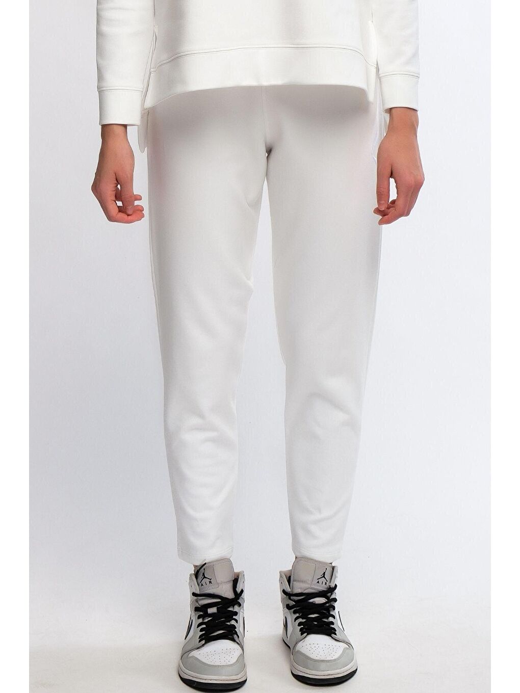 Ekru Kadın Havuç Paça Eşofman Altı Carrot Fit Pantolon - Bunny