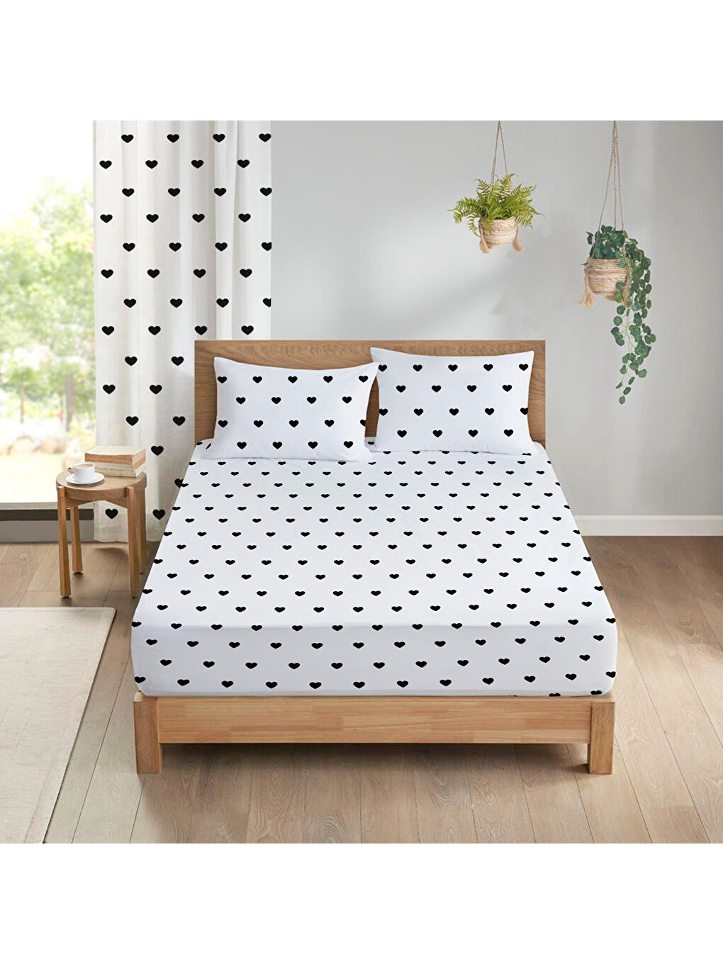 Karışık Kalp Desenli Baskılı 180x200 Çift Kişilik Lastikli Çarşaf Seti