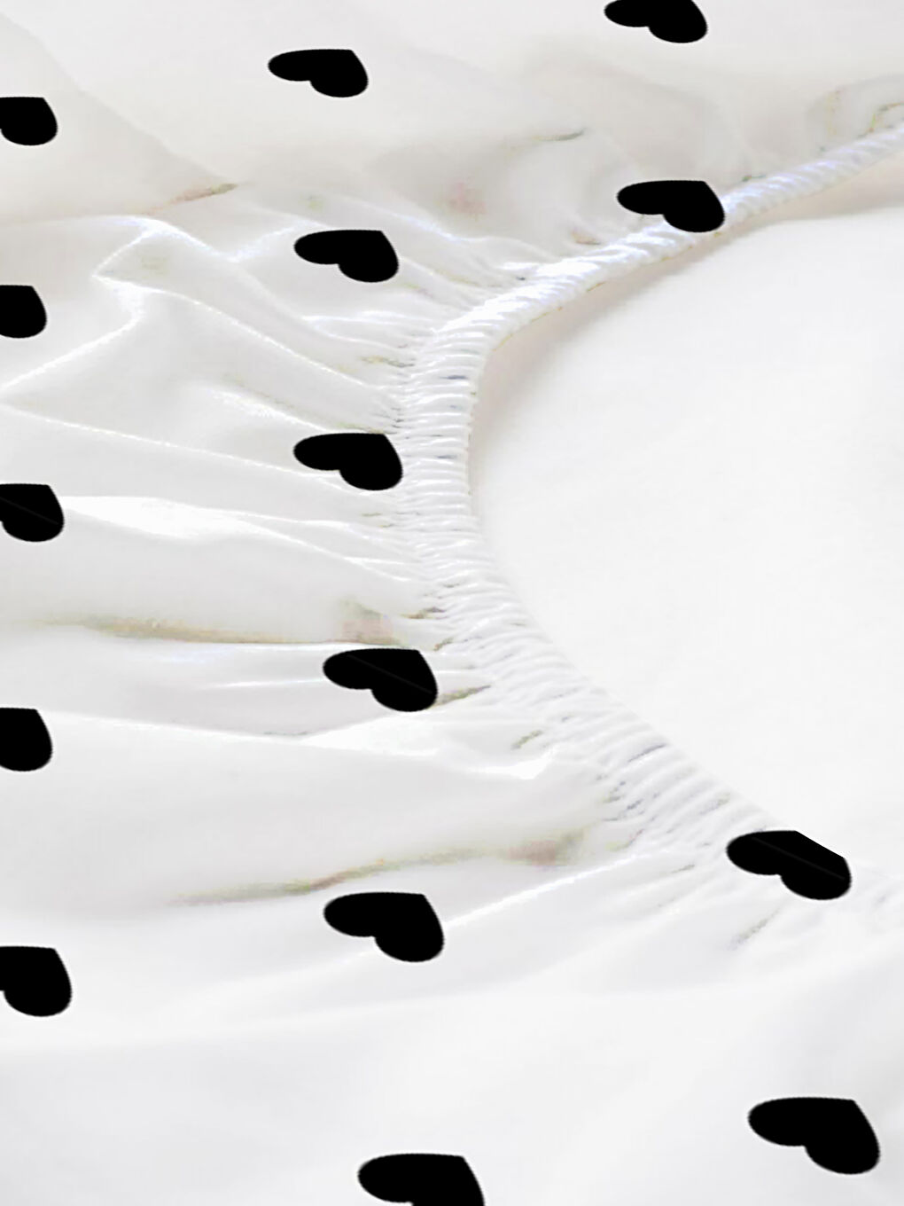 Karışık Kalp Desenli Baskılı 180x200 Çift Kişilik Lastikli Çarşaf Seti-1