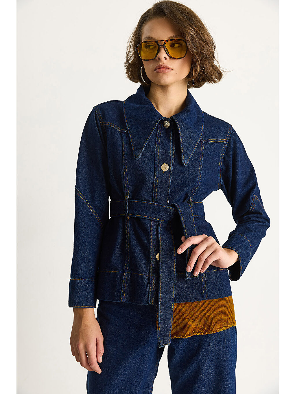 Lacivert Kadın Sivri Yaka Kuşaklı Dikiş Detaylı Denim Ceket-2