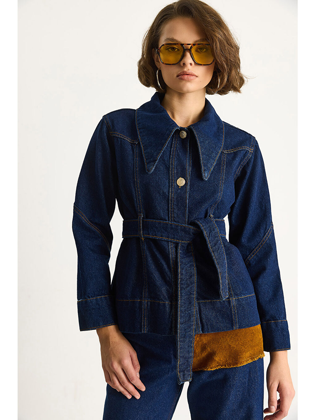 Lacivert Kadın Sivri Yaka Kuşaklı Dikiş Detaylı Denim Ceket-4
