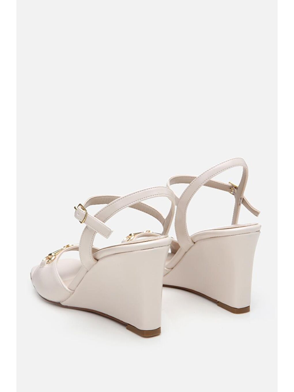 Kadın Bej Tokalı Dolgu Topuklu Sandalet-7