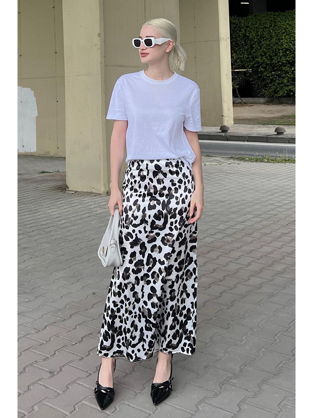 Madmext Beyaz Leopar Desenli Midi Boy Saten Etek Mg2079
