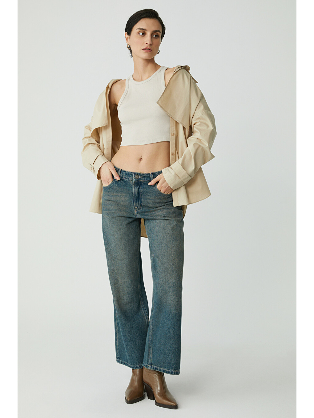 Joyce Kadın Slim Fit Dar Kalıp Sıfır Kol Bisiklet Yaka Örme Crop Açık Gri Atlet-1