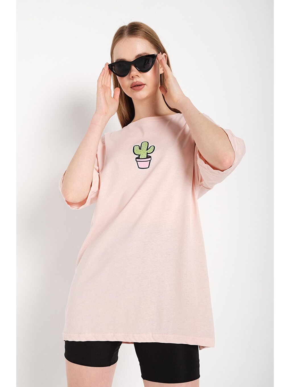 Trendseninle Pembe Kadın Pembe Cactus Logo Baskılı Oversize Tişört - 1