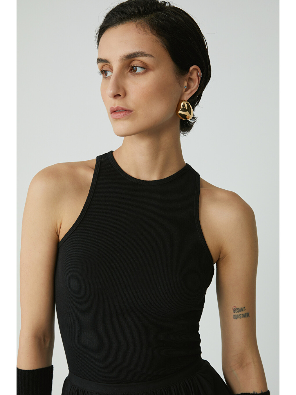 Joyce Kadın Slim Fit Dar Kalıp Sıfır Kol Bisiklet Yaka Örme Crop Siyah Atlet