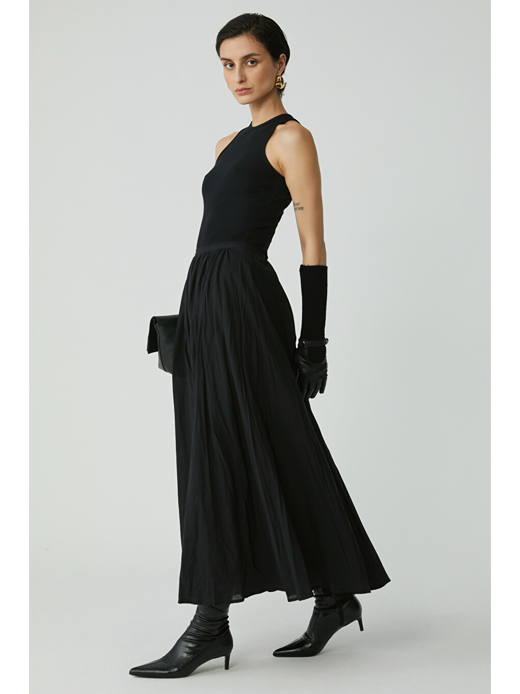 Joyce Kadın Slim Fit Dar Kalıp Sıfır Kol Bisiklet Yaka Örme Crop Siyah Atlet-5
