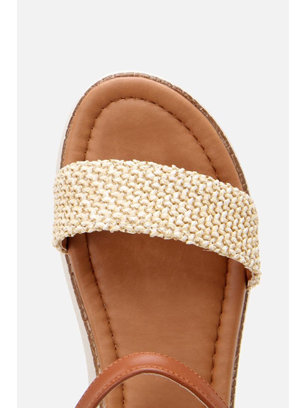 Kadın Bej Hasır Detaylı Comfort Düz Sandalet-3