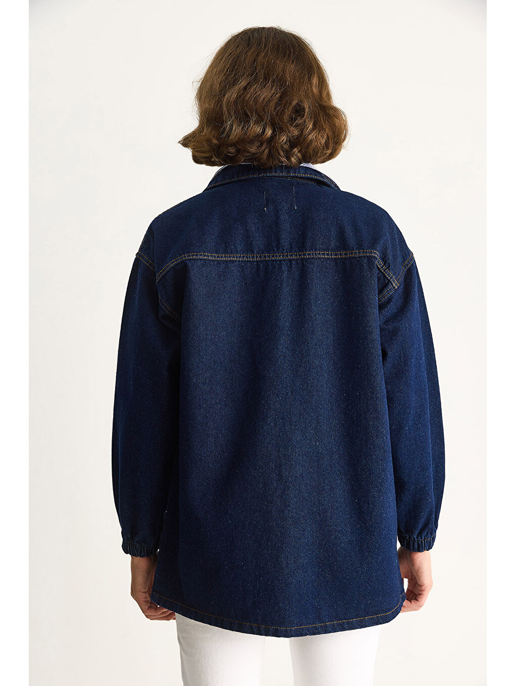 Lacivert Kadın Büyük Cep Detaylı Kolu Lastikli Denim Ceket-5