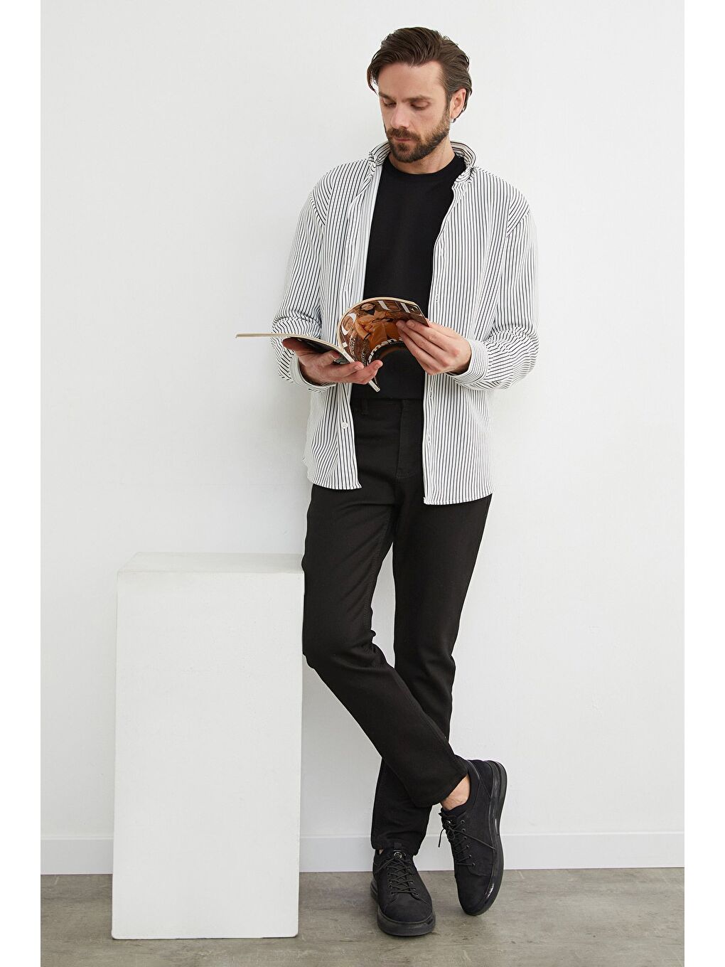 Siyah Fermuarlı Slim Fit Jean