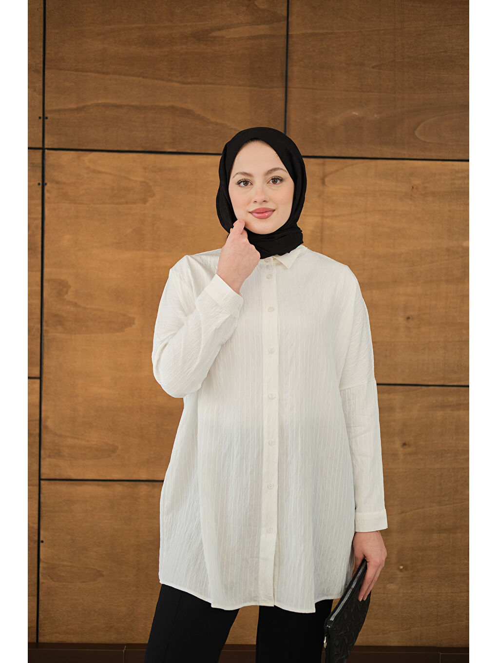 Kadın Kendinden Desenli Mila Gömlek Beyaz