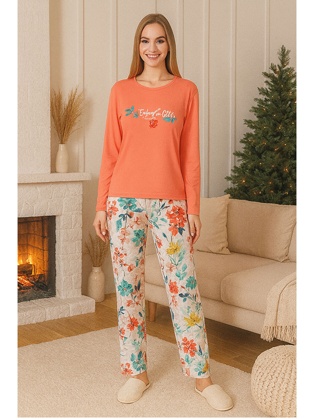 Kırmızı Kadın Çiçek Desen Saphire Pijama Takımı 0481 Nar Çiçeği