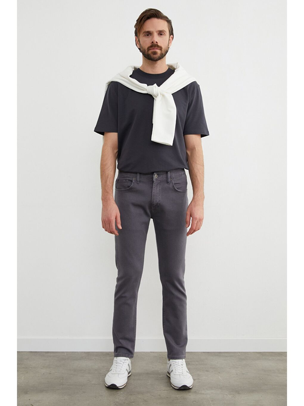 Gri Fermuarlı Slim Fit Jean