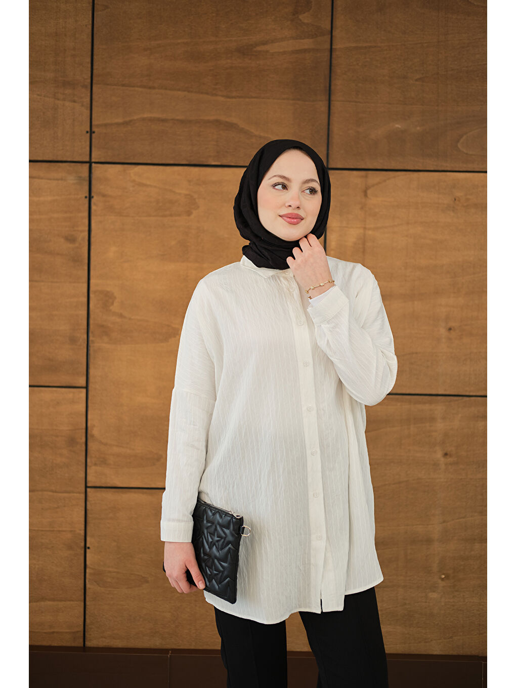 Kadın Kendinden Desenli Mila Gömlek Beyaz-1