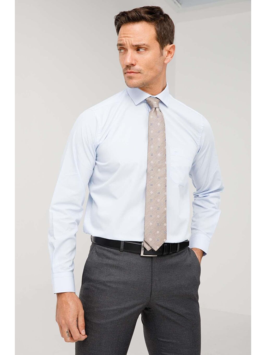 Açık Mavi Regular Fit Rahat Kalıp Klasik Yaka Düz Uzun Kollu Cepli Kolay Ütülenir Gömlek-4