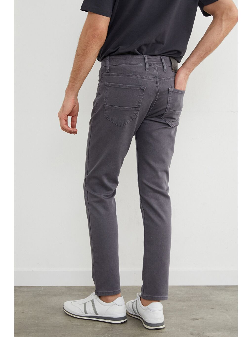 Gri Fermuarlı Slim Fit Jean-4