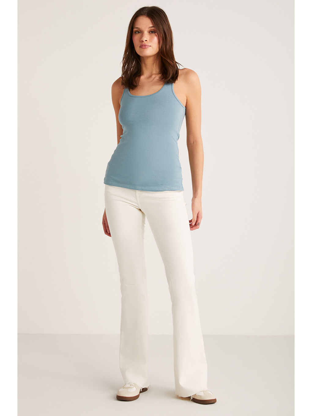 Jayla Kadın Pamuklu Slim Fit Dar Kesim Kalın Askılı Oyuk Yaka Örme Mint Yeşil Atlet-3