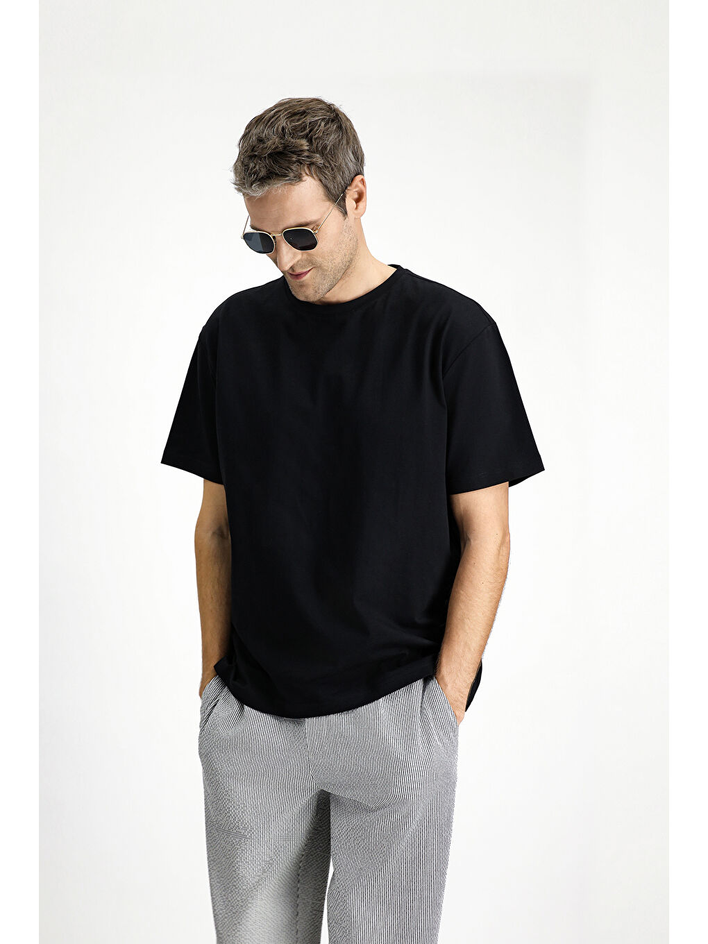 Siyah Bisiklet Yaka Oversize Pamuk Baskılı Tişört-1