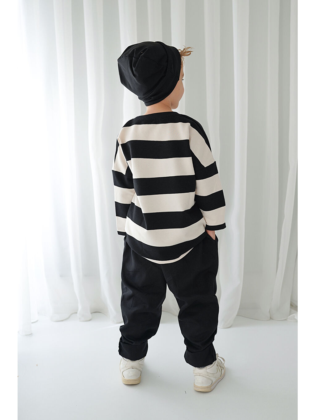 Catz Kids Beyaz-Siyah Siyah Gabardin Carrot Pantolon + 2 İplik Siyah Beyaz Çizgili Sweat - 3