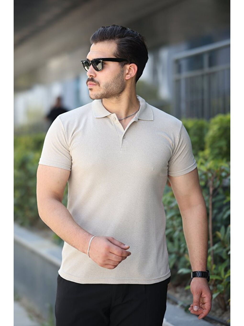 Bej Erkek Kısa Kollu Yakalı Tişört