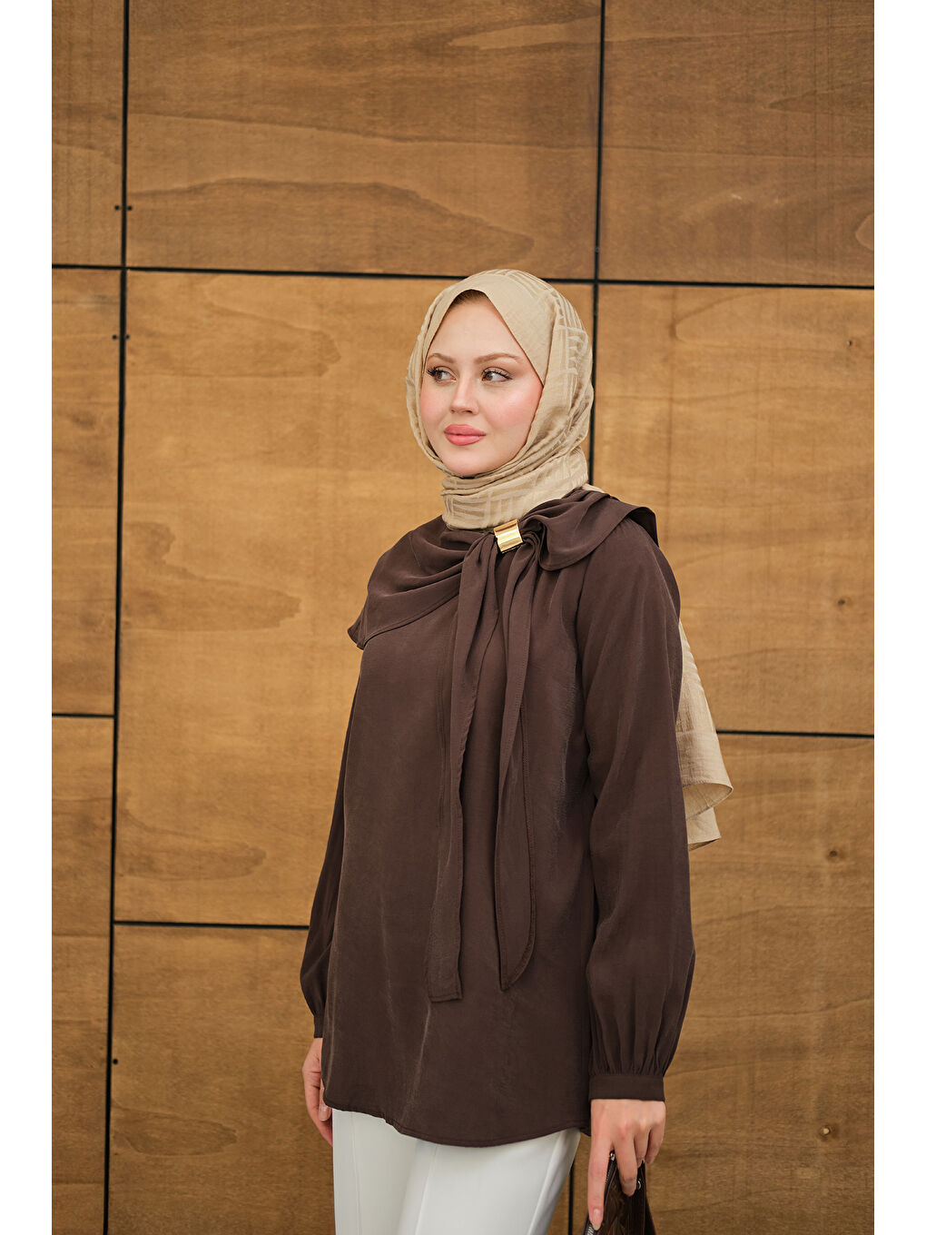 Kadın Fular Yaka Cupra Gömlek Kahverengi-3