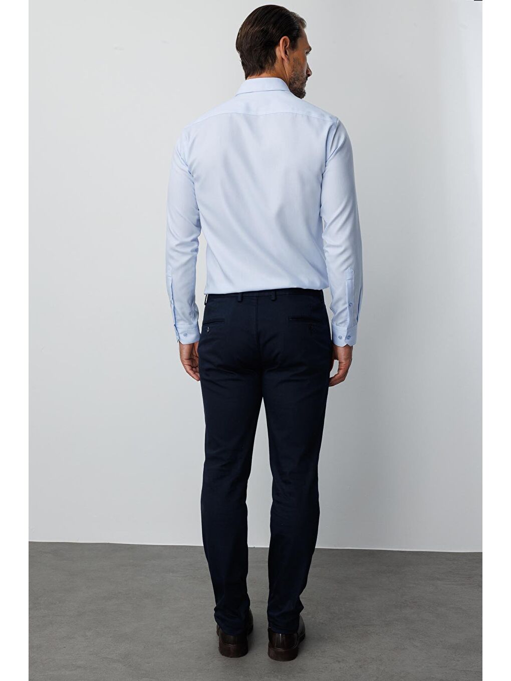 Mavi Slim Fit Dar Kalıp Klasik Yaka Düz Uzun Kollu Cepsiz %100 Pamuk Non Iron Ütü İstemeyen Gömlek-4