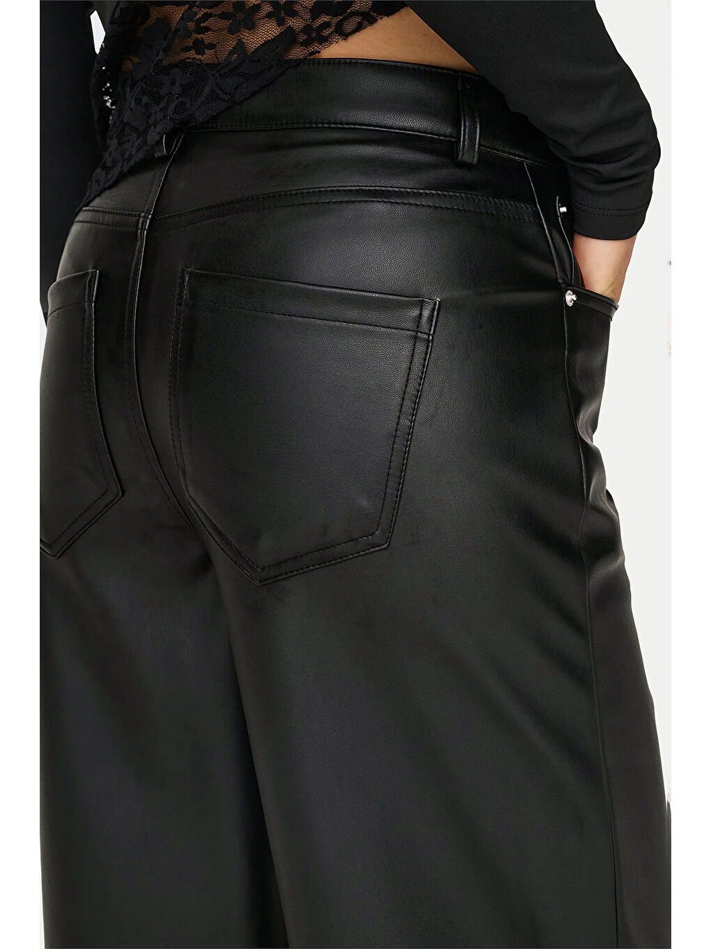 Siyah Onlkiri Straight Fit Normal Bel Düz Paça Pantolon 15324777-2