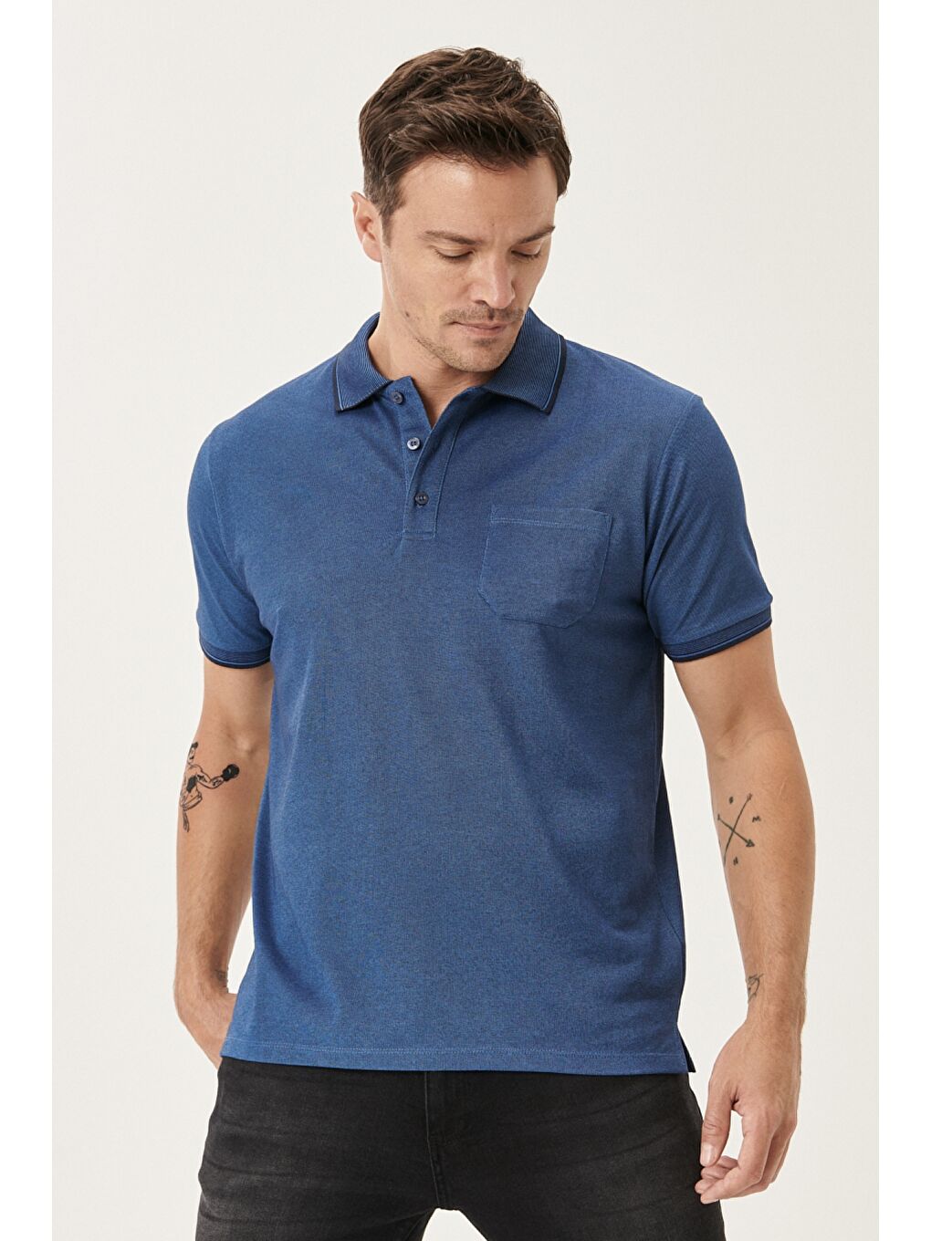 Erkek Lacivert-İndigo Pamuklu Comfort Fit Rahat Kesim Polo Yaka Cepli Tişört-1