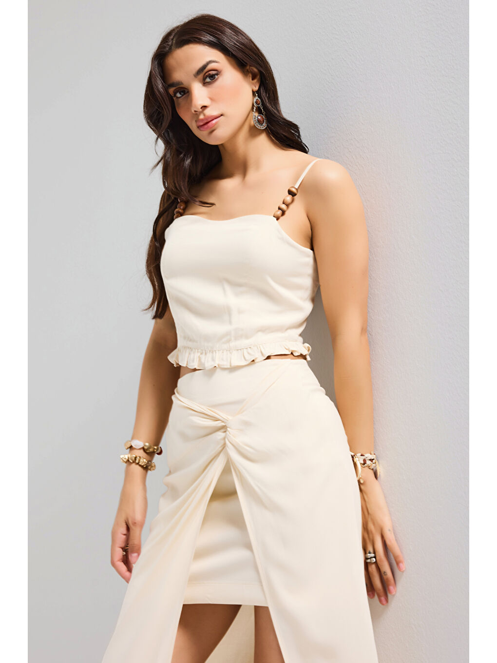 Kadın Bej s6-57 Crop Aksesuar Askılı Poliviskon Bluz-5