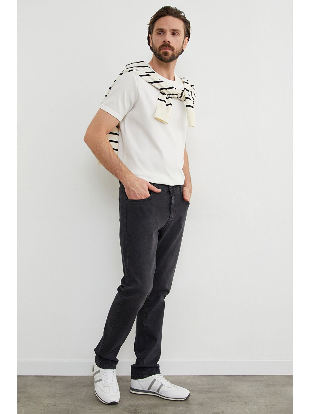 Gri Büyük Beden Regular Fit Jean-3