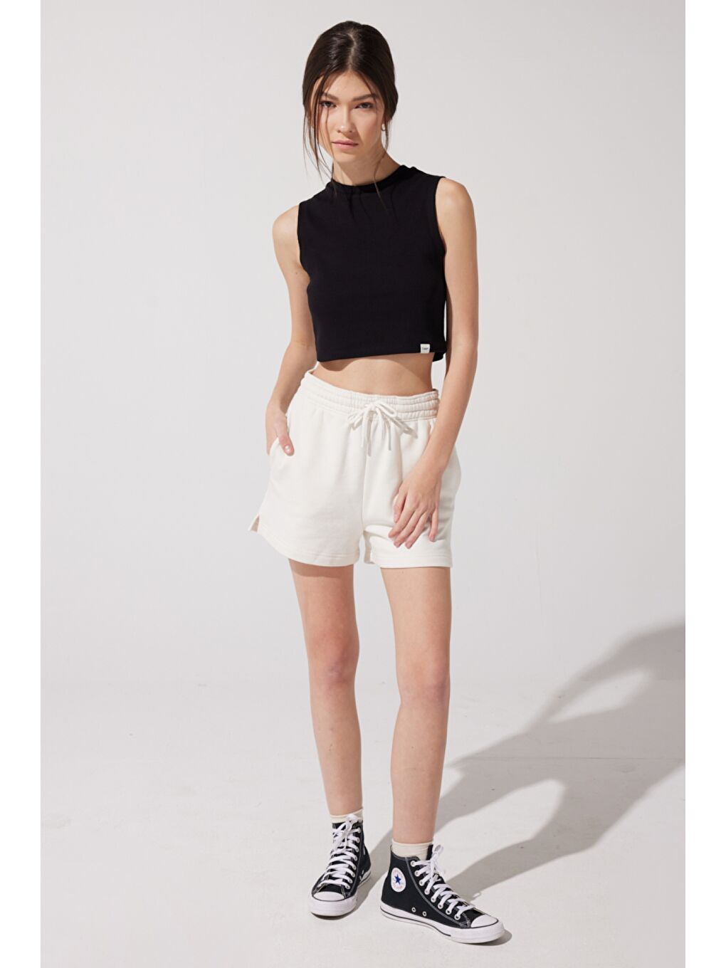 Regular Fit Normal Kesim %100 Pamuk Lastikli Bel Kırık Beyaz Sweat Şort-2