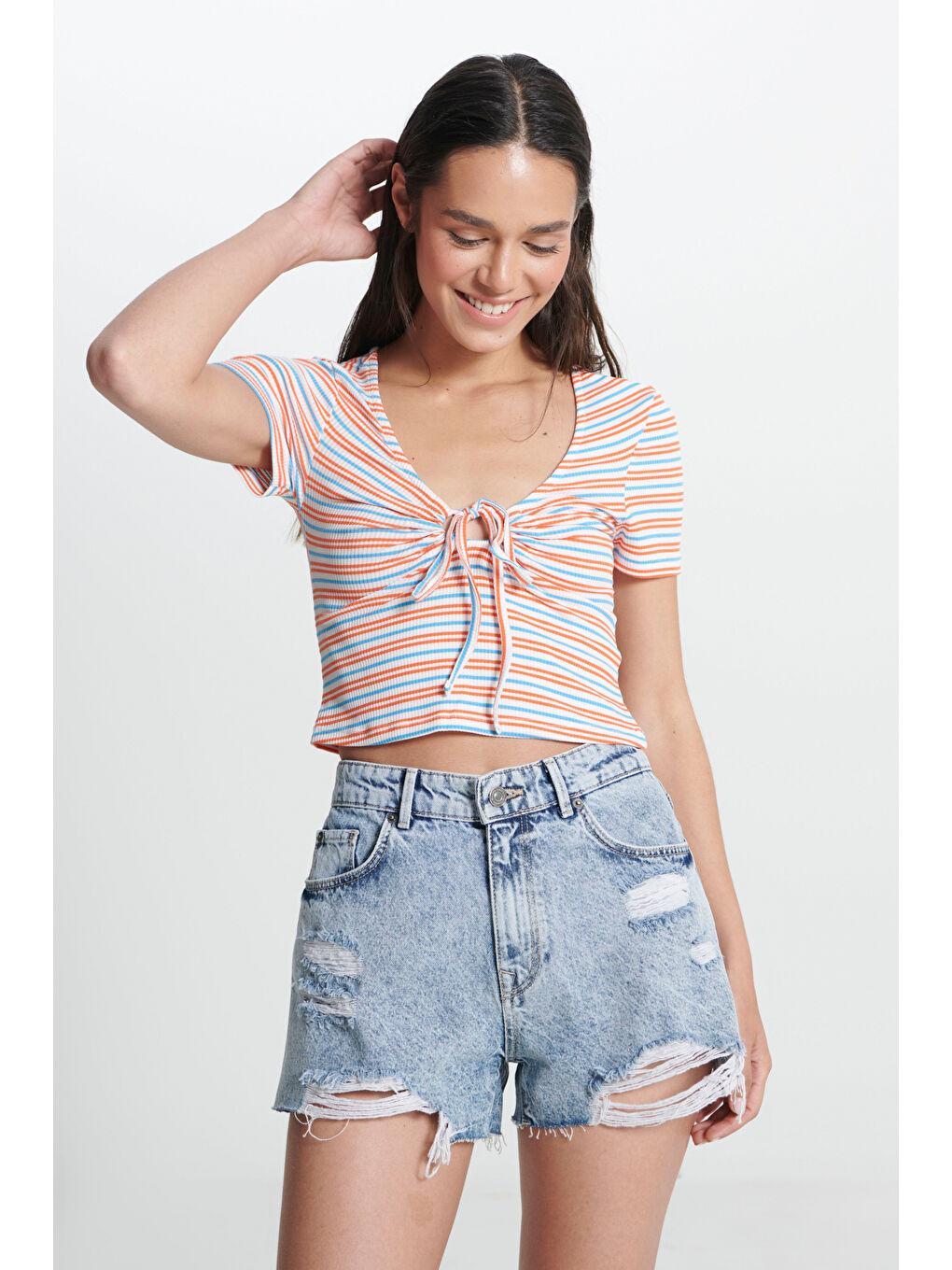 Karışık Regular Fit Normal Kesim V Yaka Çizgili Crop Bluz