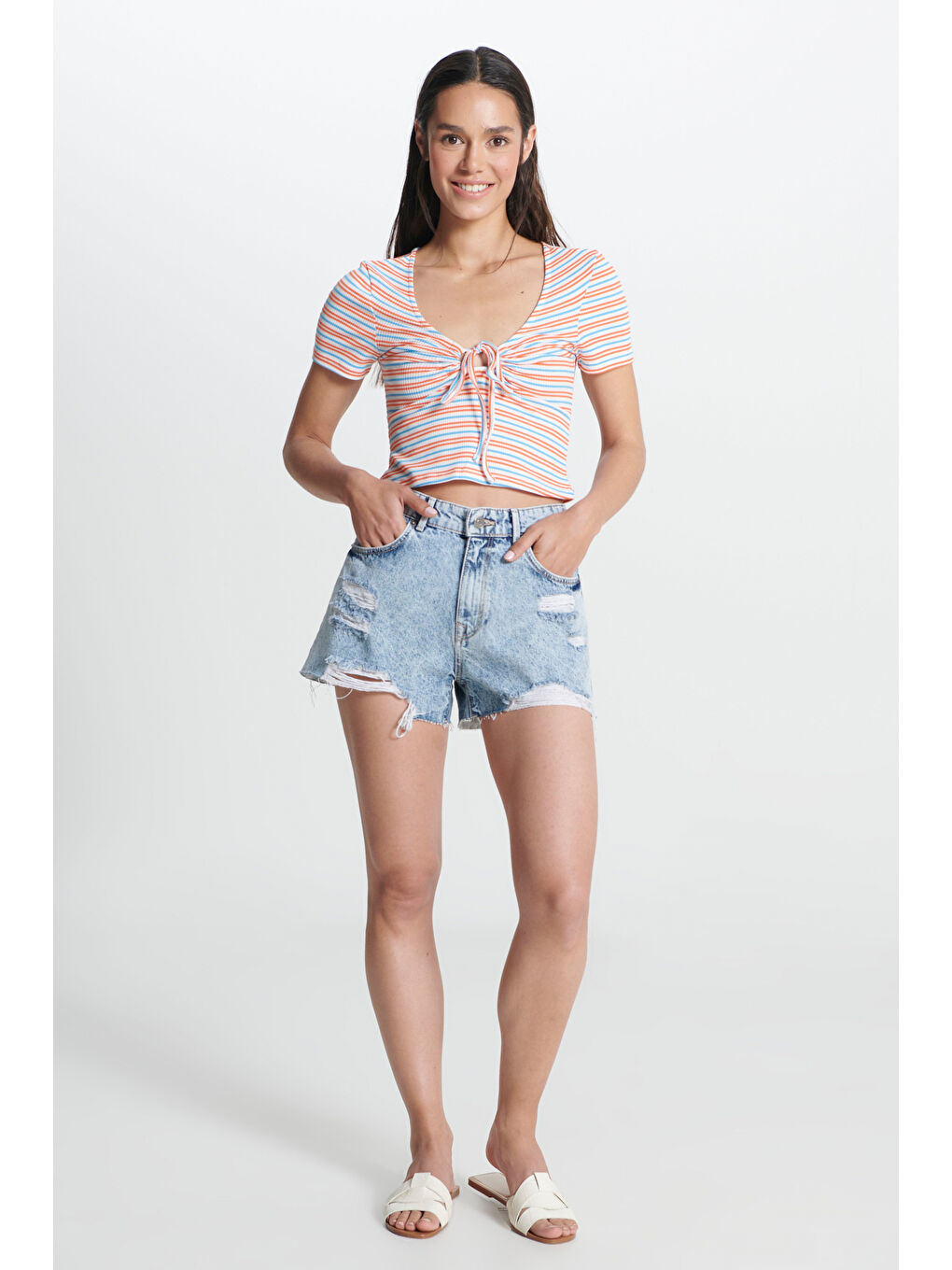 Karışık Regular Fit Normal Kesim V Yaka Çizgili Crop Bluz-2