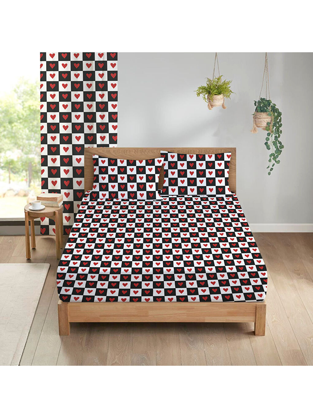Karışık Kalp Desenli Baskılı 180x200 Çift Kişilik Lastikli Çarşaf Seti