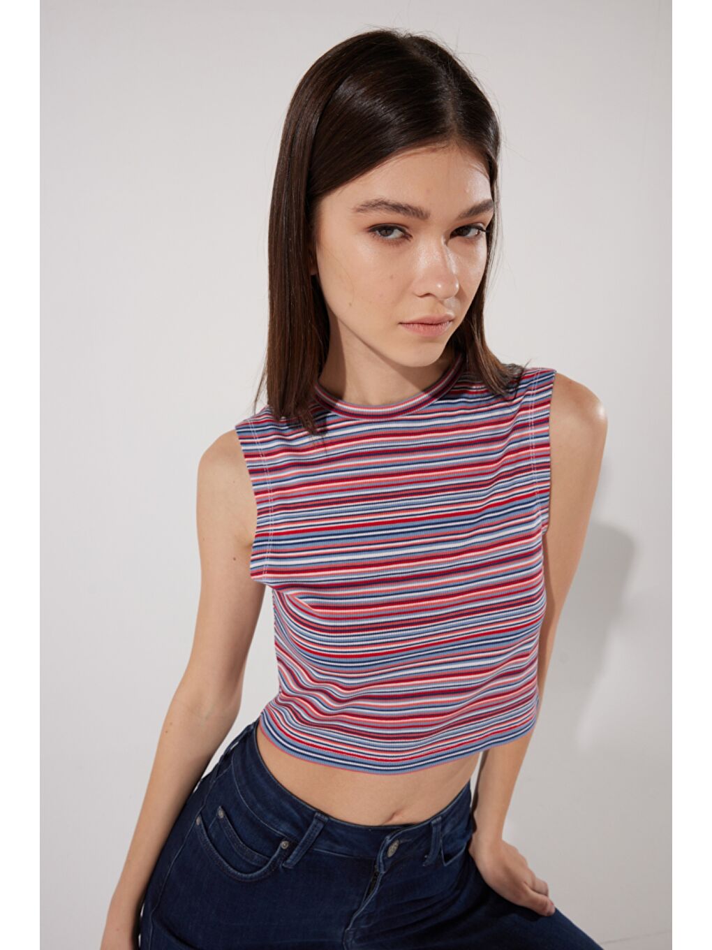 Karışık Slim Fit Dar Kesim Bisiklet Yaka Kolsuz Crop Renkli Esnek Tişört-1